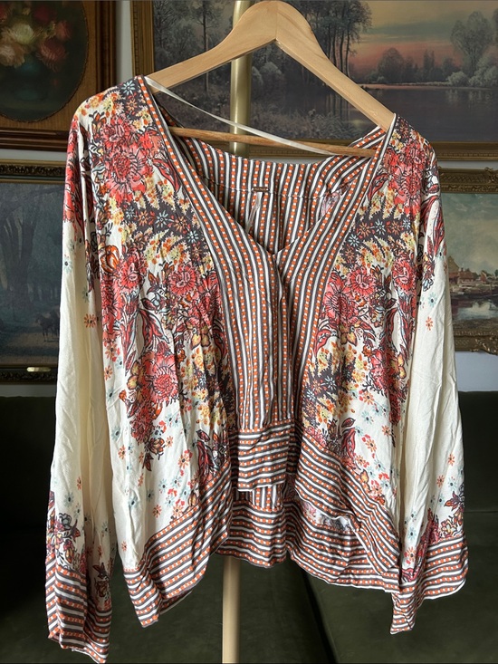 Free People Tops - NWT! Free People “Mix N Match V- Neck Blouse” - Tea Combo